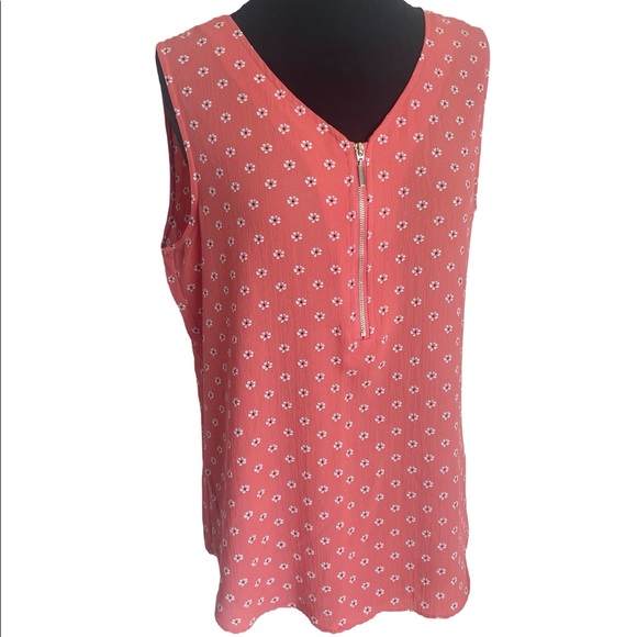 Roz & Ali Sleeveless Blouse - Picture 5 of 9
